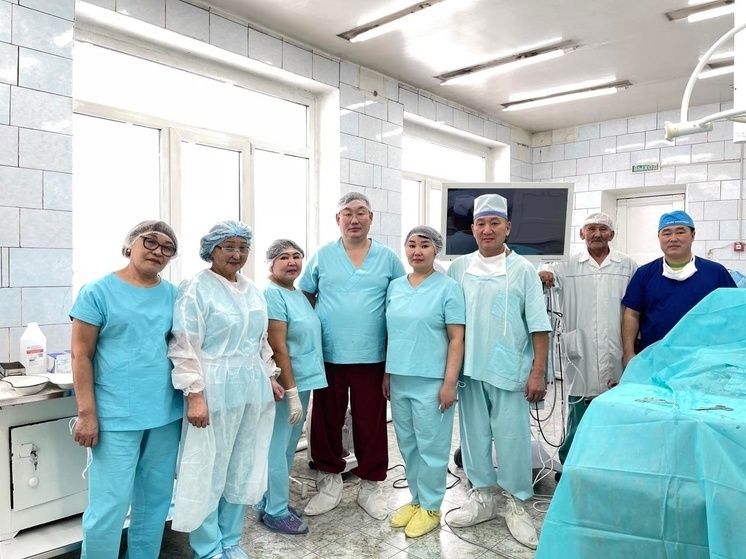 В районе Тувы врачи впервые провели малоинвазивную операцию по внематочной беременности