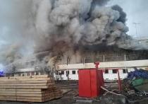 Пожар произошел на стоящем на ремонте в Архангельске теплоходе «М