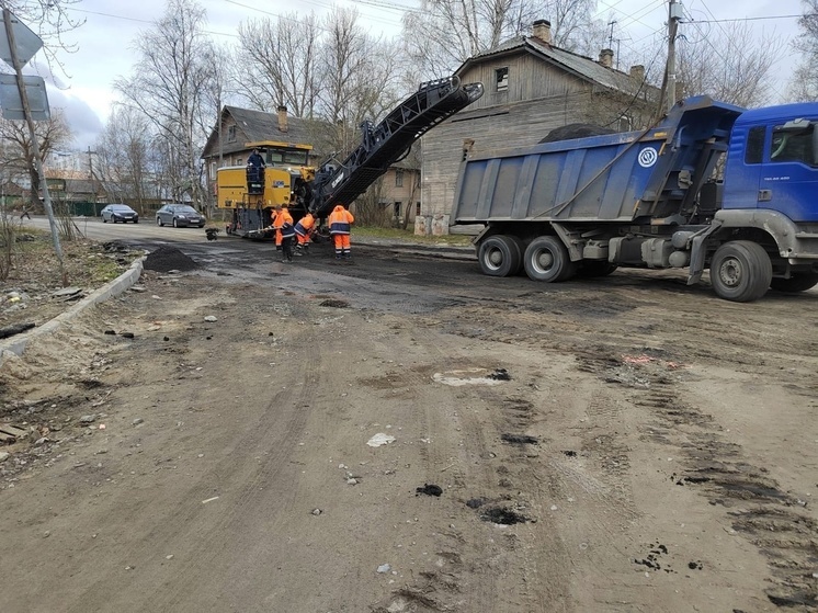 Дорожники взялись за ремонт трех недоделанных улиц в Петрозаводске