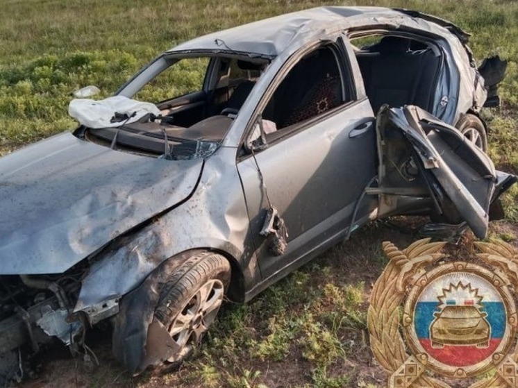 Иностранцы попали под Саратовом в страшное ДТП