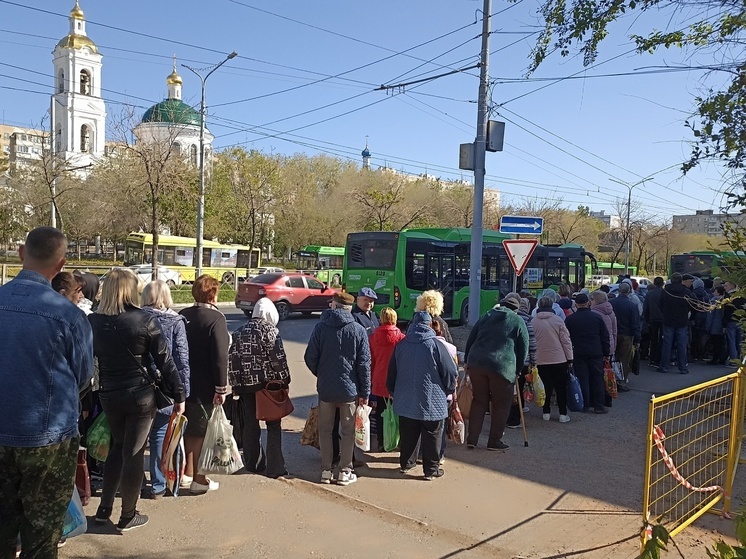 В Оренбурге жители недовольны организацией перевозок к кладбищам