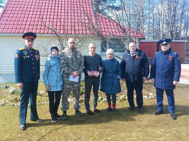 Орден Мужества вручили родителям погибшего бойца СВО в Карелии