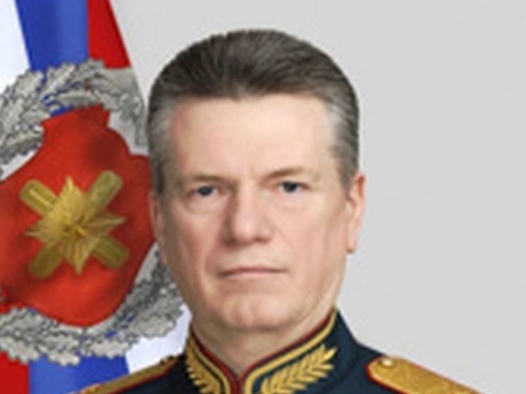 Начальника главного управления кадров Минобороны РФ генерал-лейтенанта Юрия Кузнецова арестовали после допроса другого фигуранта