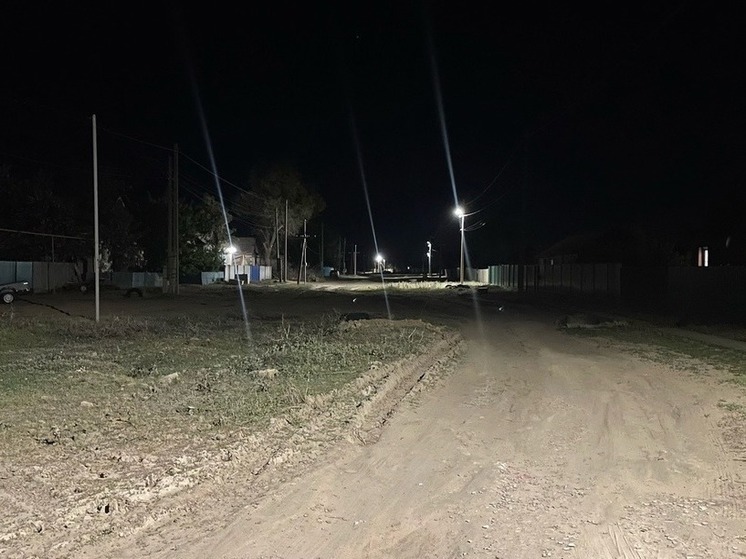 В райцентре Калмыкии обновляют линии электропередач