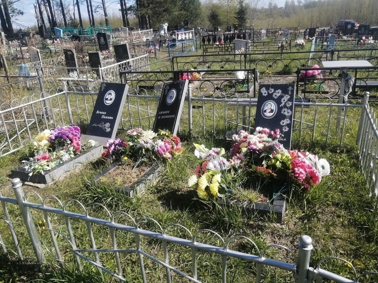 Вандалы разрушили около 100 могил в Шекснинском районе