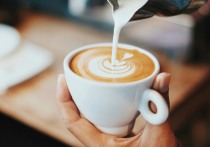 Специалисты назвали физические и психологические симптомы, которые связаны с употреблением слишком большого количества кофеина

