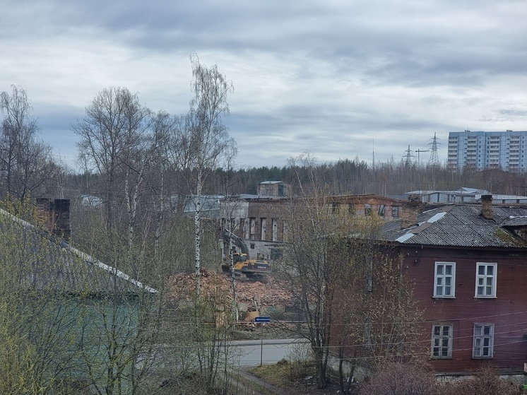 Легендарный дом-призрак снесли в Петрозаводске