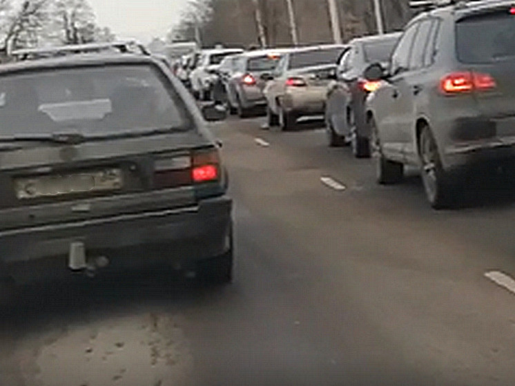 У трех маршруток в Воронеже сбился график из-за пробок на Машмете и в Масловке