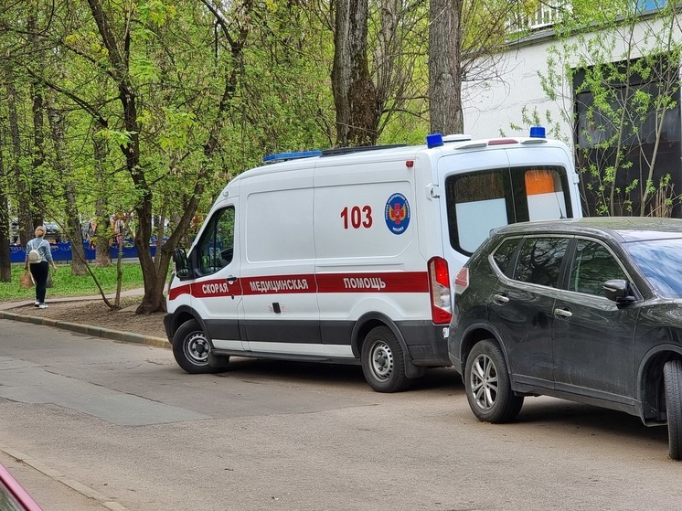 В Петербурге на парковке ТРК "Сити Молл" выстрелили в мужчину