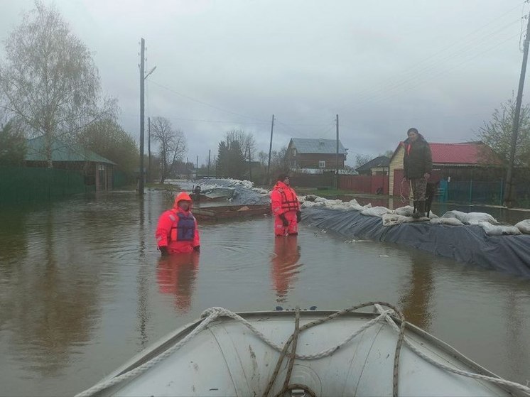 Жителей Усть-Ишима просят экстренно эвакуироваться