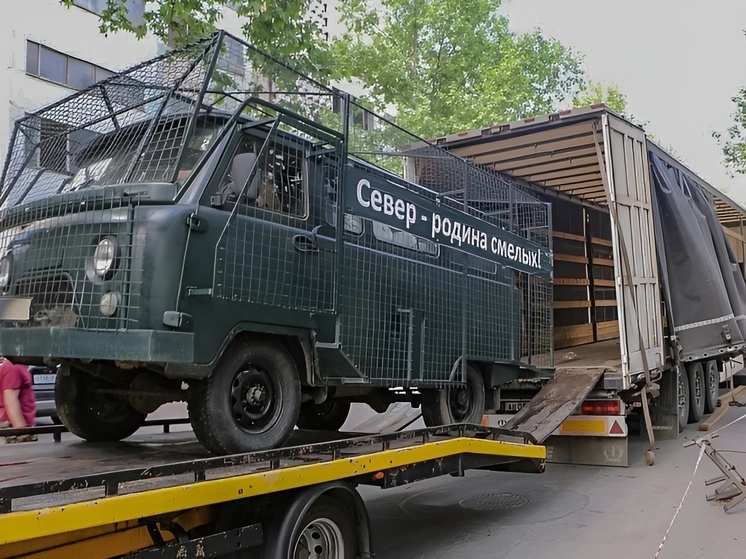Из Архангельской области в Мелитополь доставлены автомобили