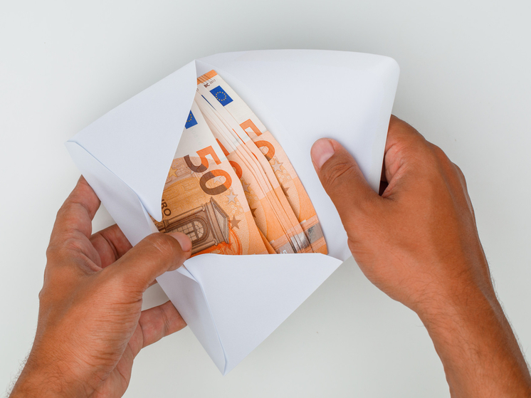 Германия — Зарплаты депутатов вырастут до 11 227 евро в месяц