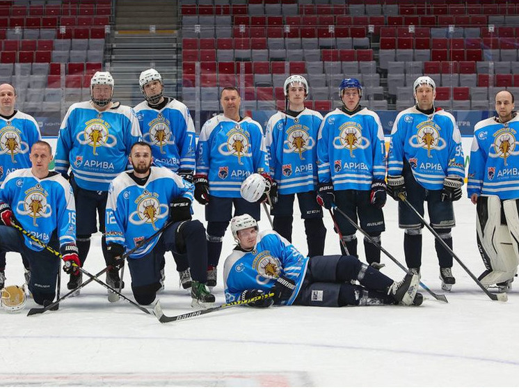 Команда ЧГУ «Мамонты» выбыла из борьбы за трофей Ночной хоккейной лиги