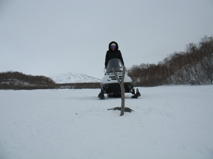 На Камчатке студент с приятелем разобрали чужой снегоход