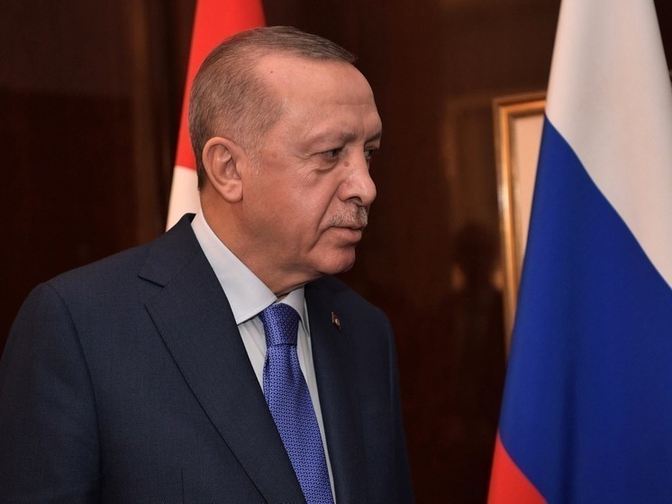 Türkiye: Эрдоган провел экстренное заседание из-за сообщений о госперевороте