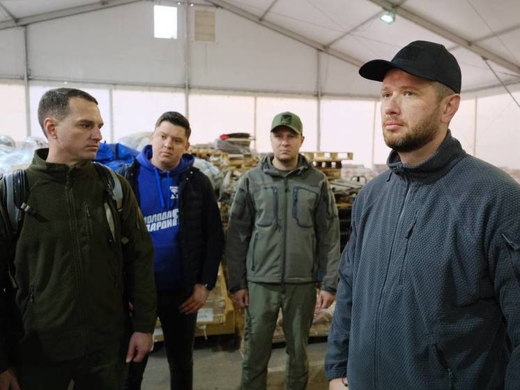 Иркутские городские депутаты отвезли в зону СВО технику и гуманитарную помощь