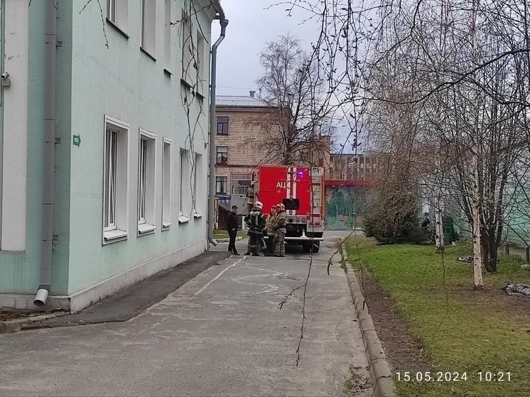 Детский сад задымился в Петрозаводске, детей вывели на улицу