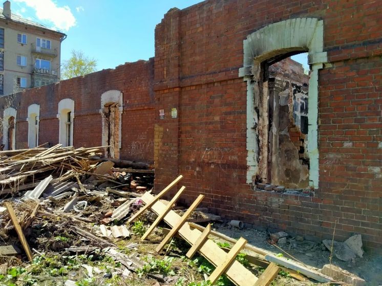 В Новосибирске рассказали о ситуации со сносом памятников у вокзала