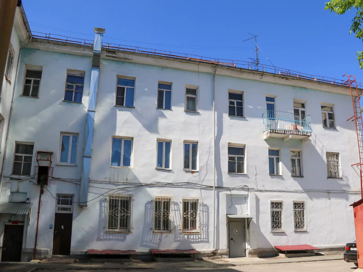 Треснувшим домом в центре Барнаула «займутся» надзорные органы