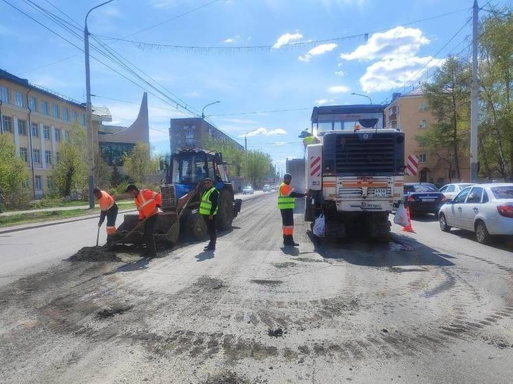 В Омске ремонтируют улицу Красный Путь