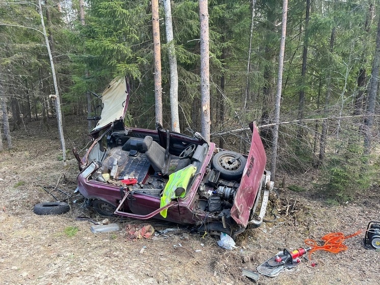Водитель попал в больницу после жесткой аварии в Карелии