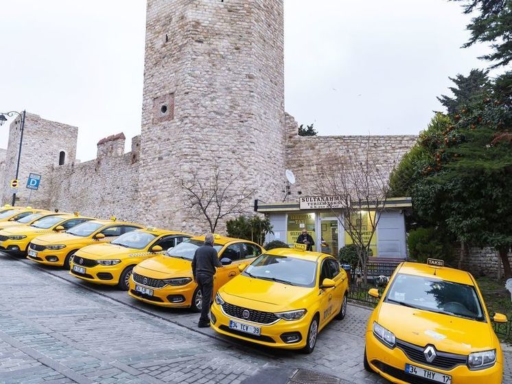 Таксист обманул звезду «Уральских пельменей» Дмитрия Соколова в Турции