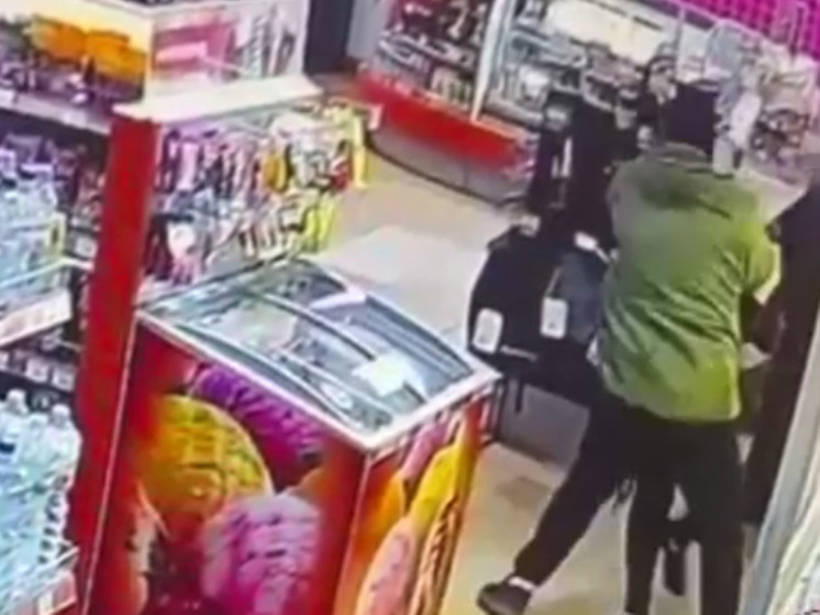 В Егорьевске на кассира супермаркета напал пьяный посетитель