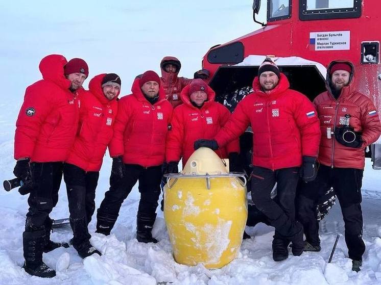 Ярославская полярная экспедиция нашла в Русской Арктике буй-шпион