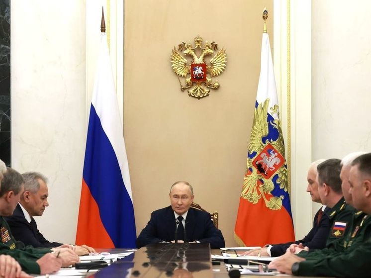 Путин: российские войска каждый день улучшают положение в зоне СВО