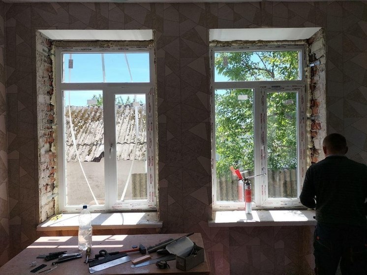 Строители из Марий Эл поменяли окна в поселковом совете Куйбышевского района