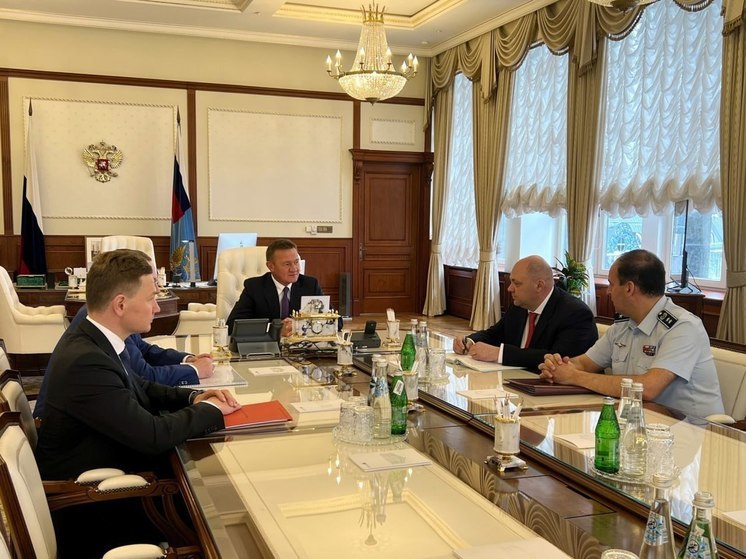 Врио губернатора Курской области Смирнов встретился с главой Минтранса РФ Старовойтом