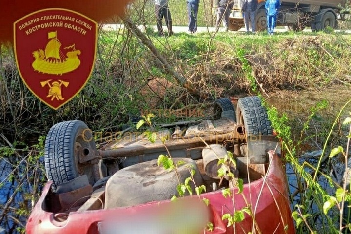 Странное ДТП в Буйском районе: в кювете нашли машину без водителя