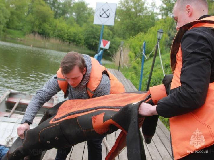 В Курске к открытию купального сезона обучение прошли 20 спасателей
