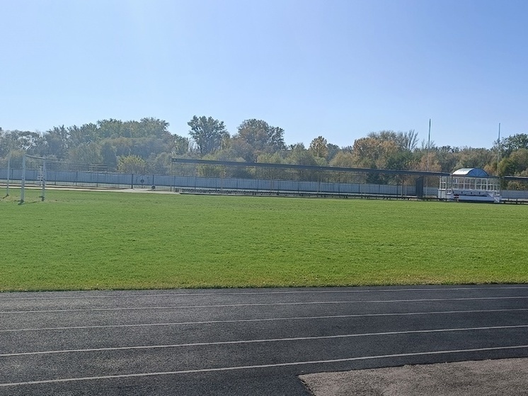 В Красном Луче приступили к строительству открытого спорткомплекса