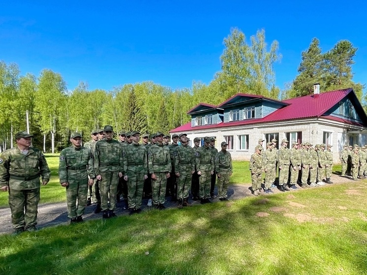 В Новгородской области начались военизированные сборы для молодежи