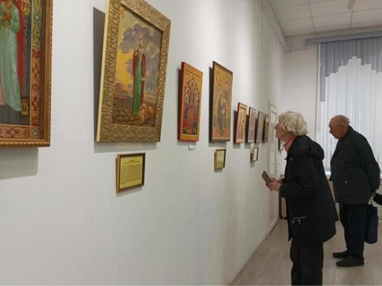 Брянцам представили выставку иконописи «Образы Святых»