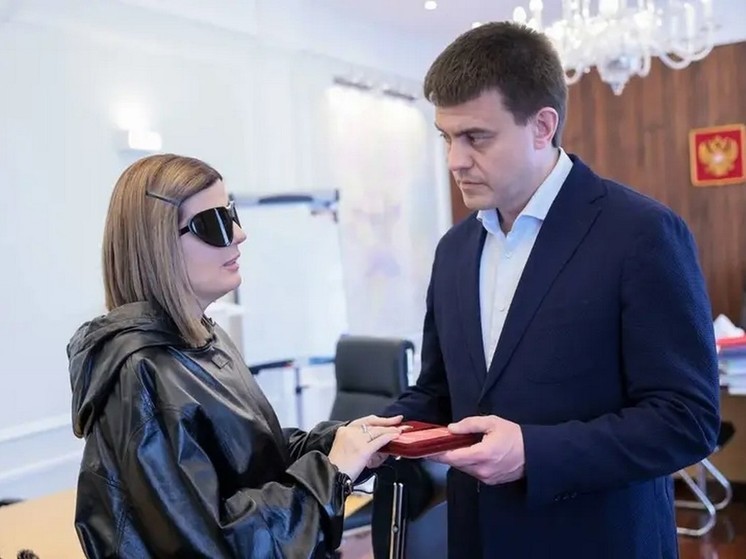 Губернатор встретился с народной артисткой России Дианой Гурцкой в Красноярске
