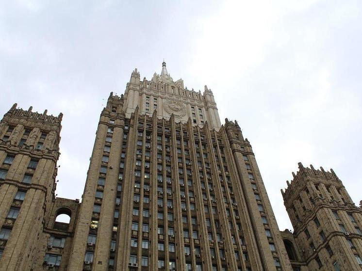 МИД РФ высылает военного атташе Великобритании после высылки из Лондона российского дипломата
