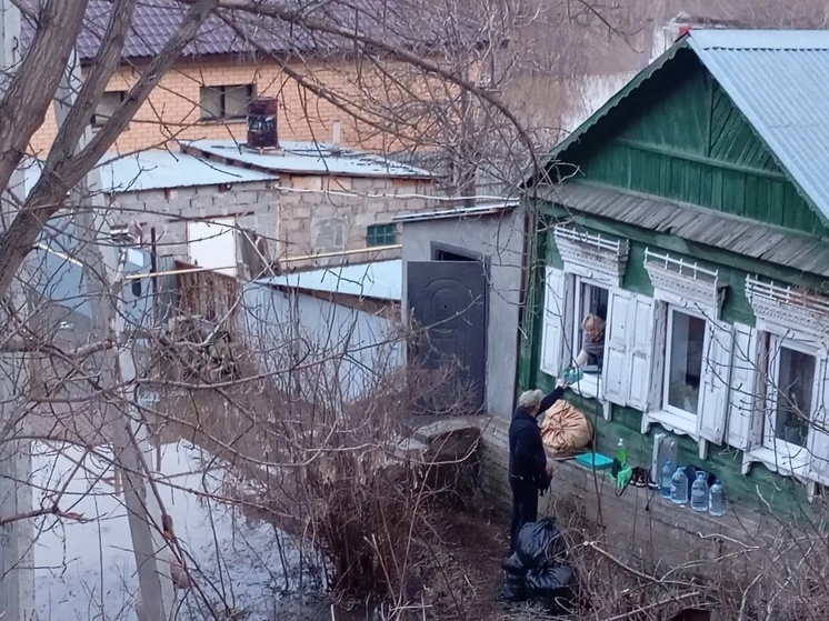 Деньги на капитальный ремонт промокших домов жители Орска получат не скоро