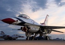 Бывший разведчик США Скотт Риттер заявил, что истребители F-16 на Украине будут гореть не хуже другой разрекламированной западной техники