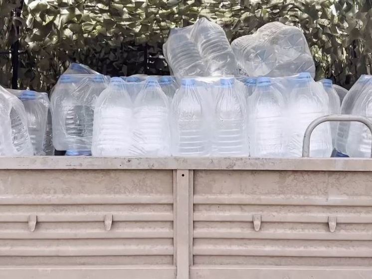 Из Орловской области в зону СВО доставили 30 тонн воды