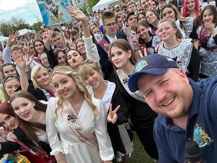 Общегородской Последний звонок отменили в Пскове