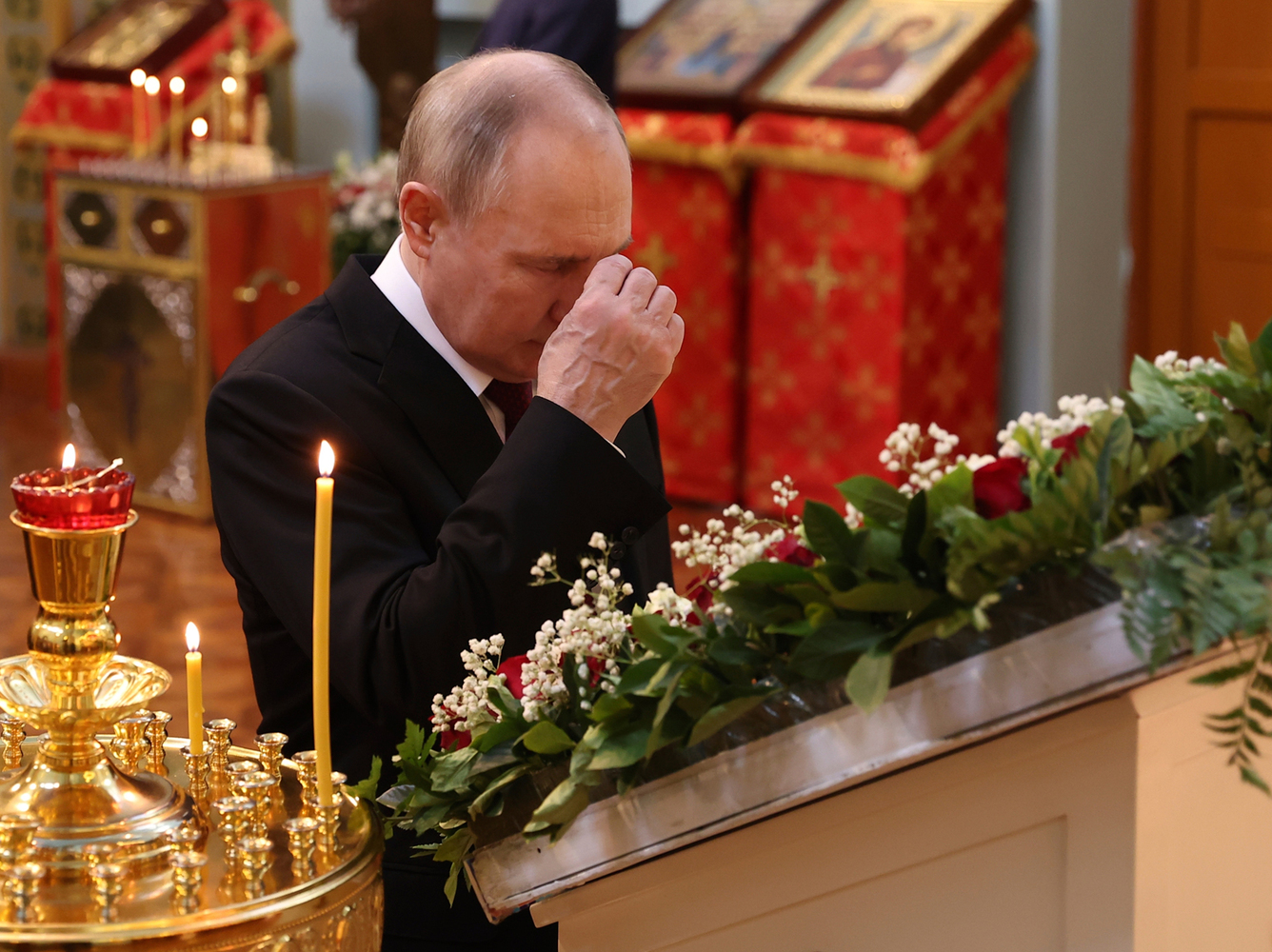 Путин в Харбине посетил церковь, мемориал советским воинам, выступил перед студентами: кадры визита