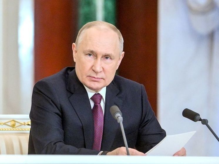 Путин прокомментировал угрозу Макрона отправить французские войска на Украину