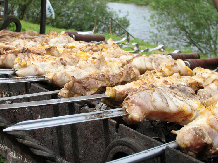 Не там съели –  надолго сели