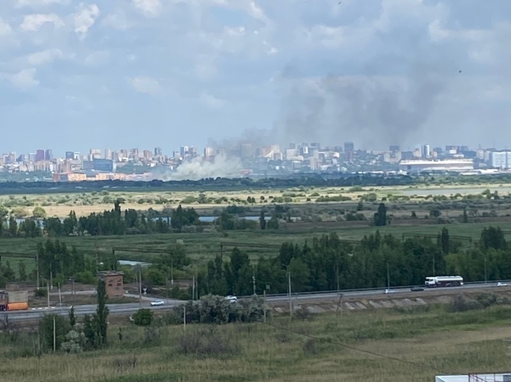 Под Ростовом в районе Мегамага произошел пожар