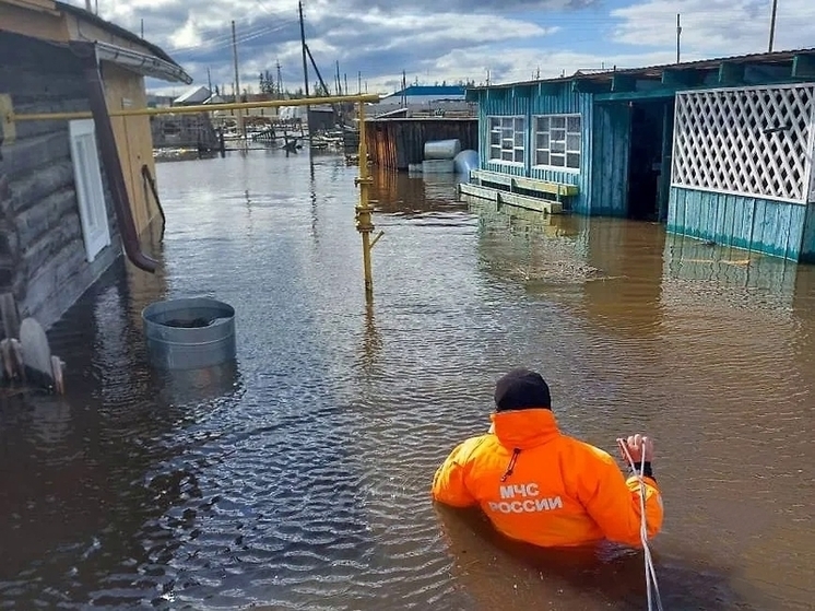 В Намском районе Якутии вода затопила 175 дворов