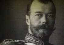 В кампусе Военного института физкультуры сегодня торжественно открыли бюст Николая II. Об этом сообщили в пресс-службе Смольного.