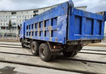 Ковш экскаватора снес кабину КамАЗа на стройке газоперерабатывающего комплекса в Усть-Луге, в результате чего 53-летний водитель грузовика погиб на месте. Об этом сообщил 78.ru.