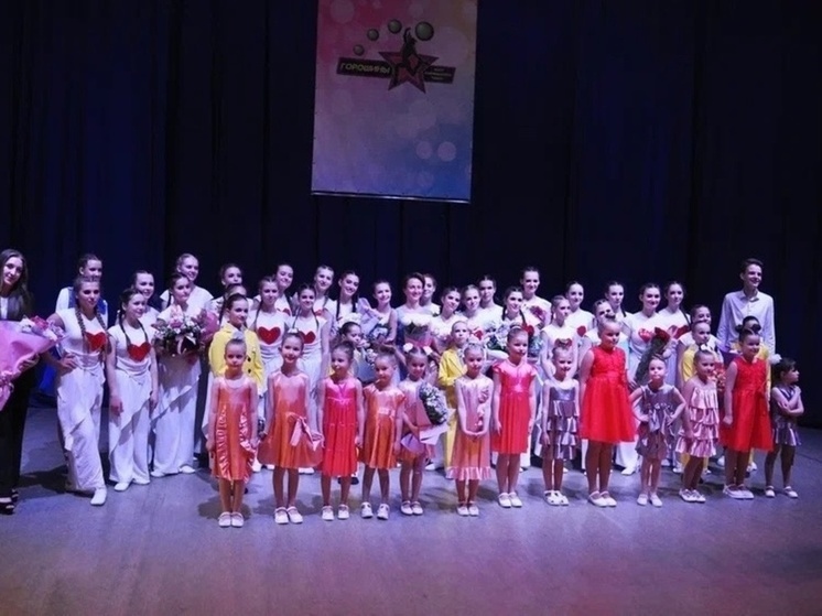 В Донецке отметили 35-летие хореографического коллектива «Горошины»